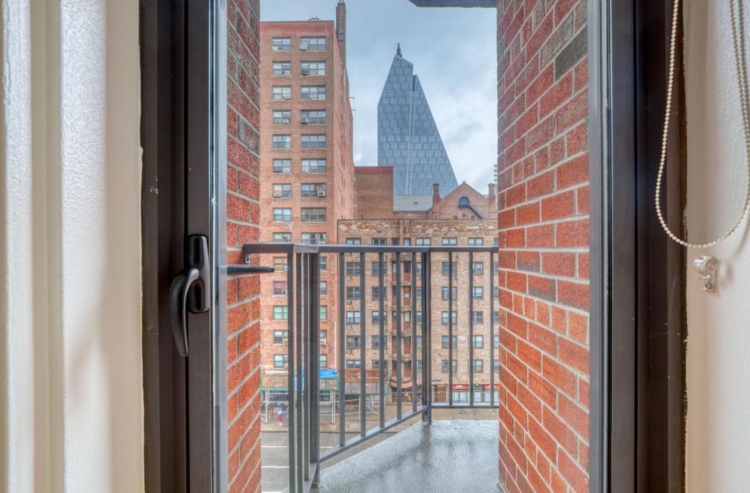 Chelsea 1br W Doorman Gym Nr Union Square Nyc-1240 Apartment New York